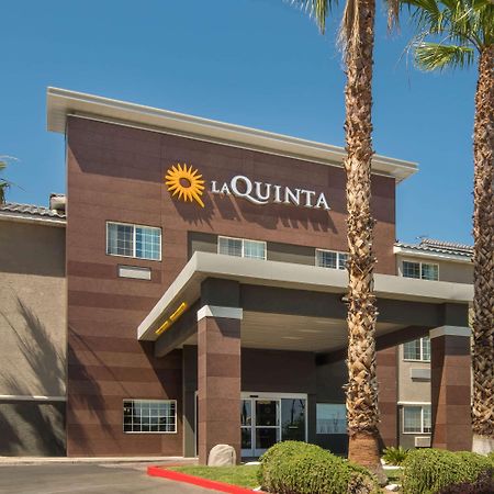 La Quinta Inn & Suites By Wyndham Las Vegas Nellis Extérieur photo