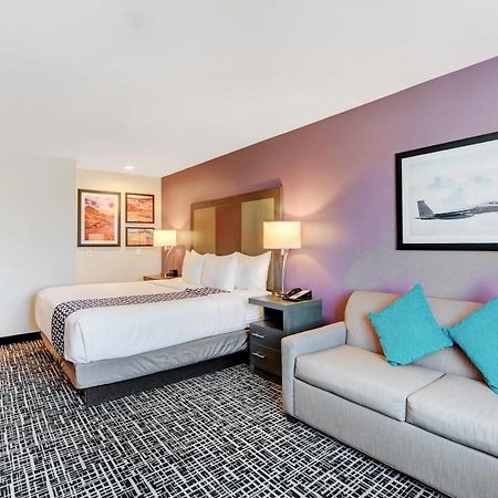 La Quinta Inn & Suites By Wyndham Las Vegas Nellis Extérieur photo