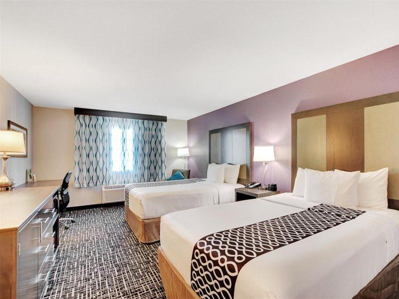 La Quinta Inn & Suites By Wyndham Las Vegas Nellis Extérieur photo