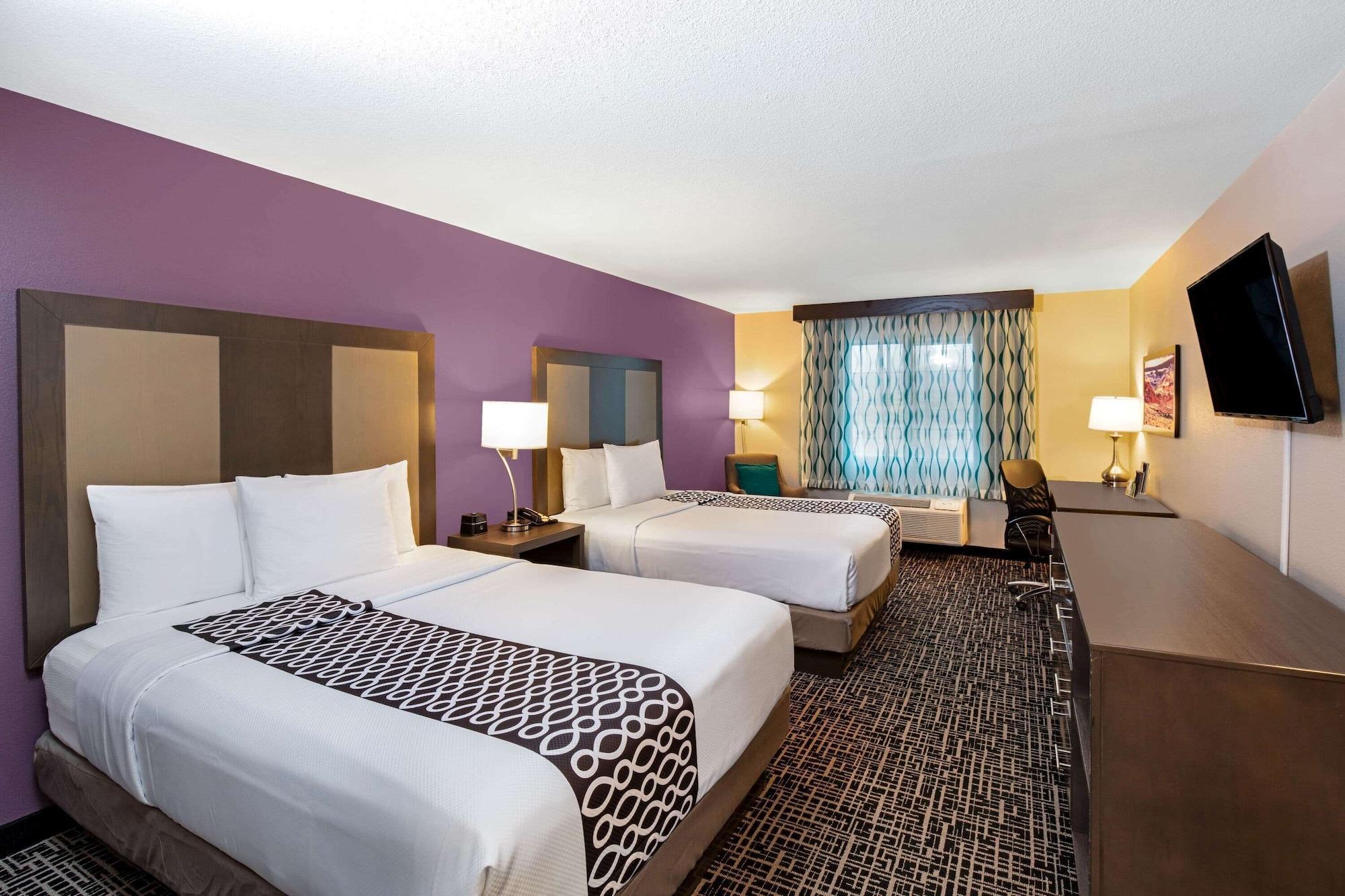 La Quinta Inn & Suites By Wyndham Las Vegas Nellis Extérieur photo