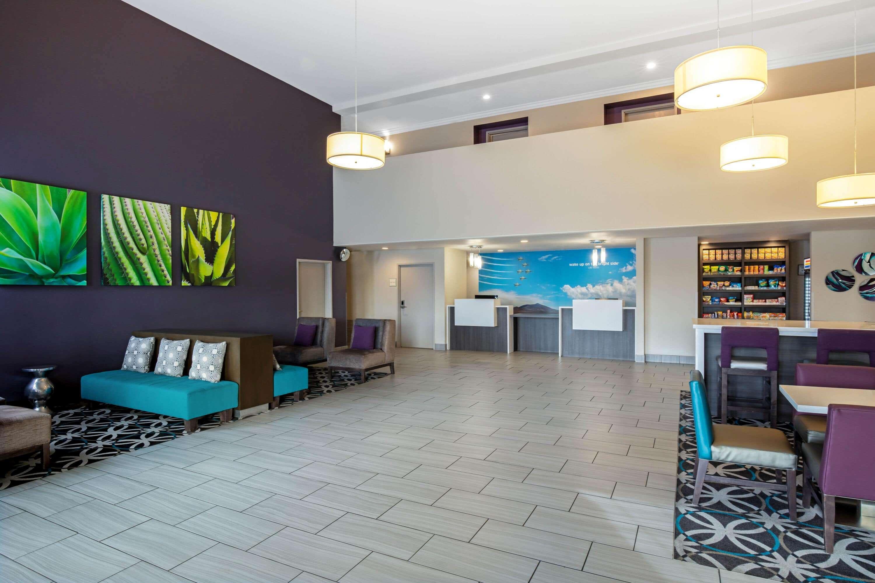 La Quinta Inn & Suites By Wyndham Las Vegas Nellis Extérieur photo