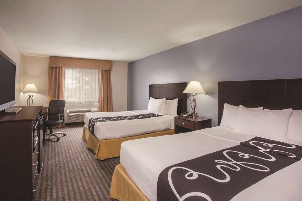 La Quinta Inn & Suites By Wyndham Las Vegas Nellis Chambre photo