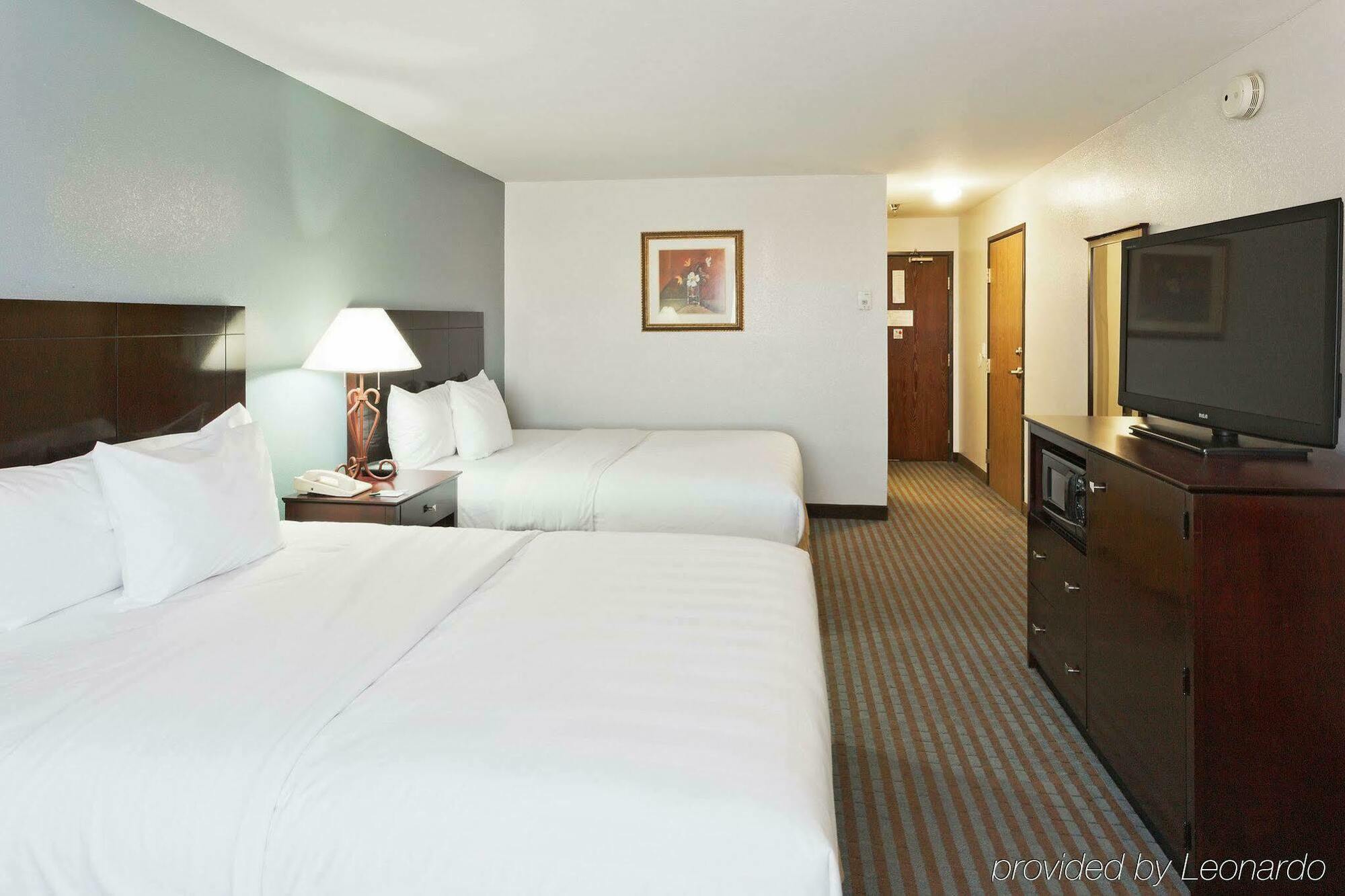La Quinta Inn & Suites By Wyndham Las Vegas Nellis Extérieur photo